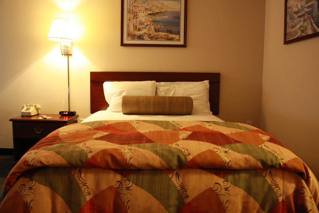 Intown Suites Extended Stay Select Hampton Va Ruang foto