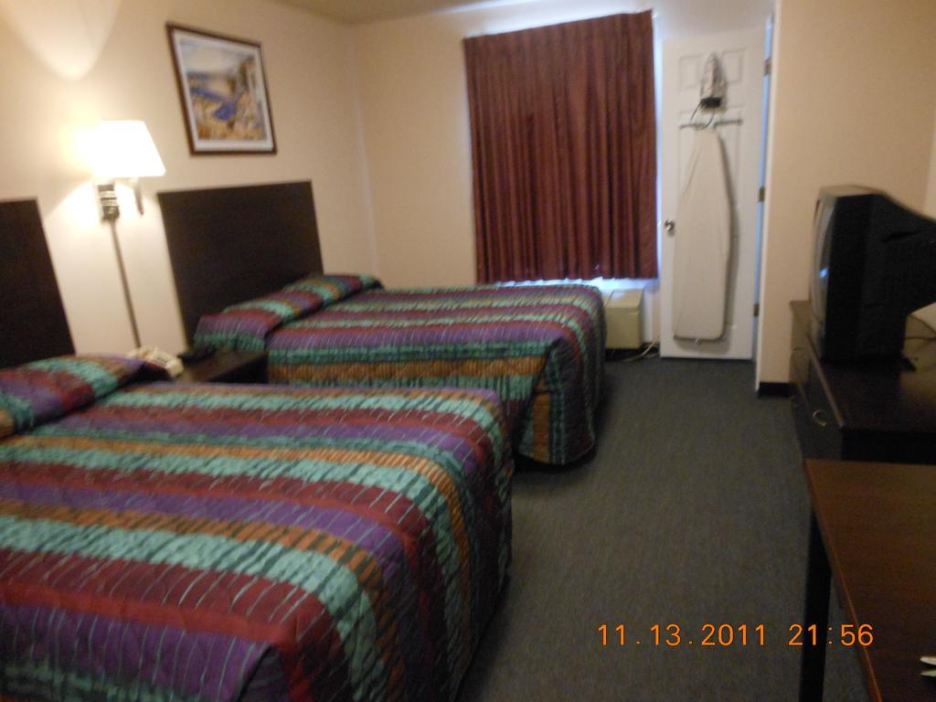 Intown Suites Extended Stay Select Hampton Va Bagian luar foto